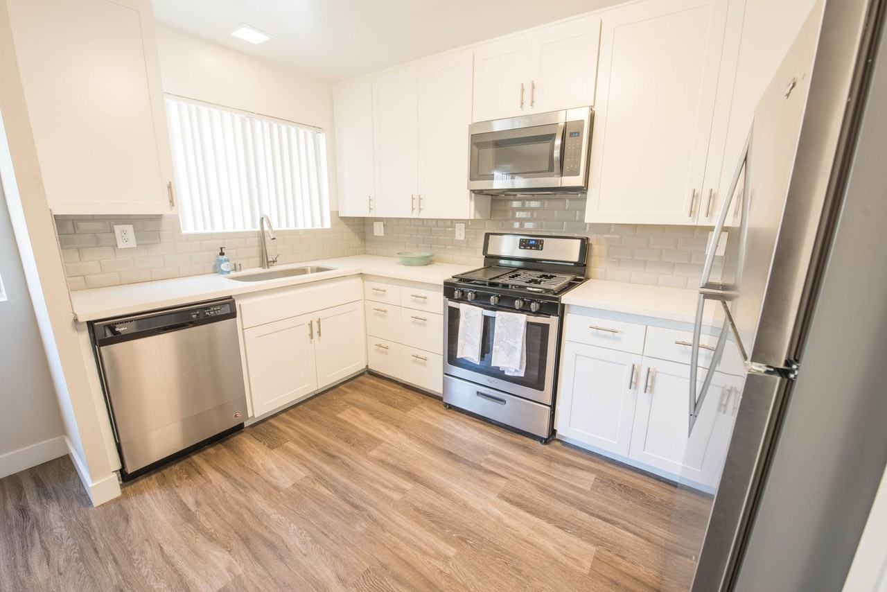South Hills Apartments - Photo 7 of 15