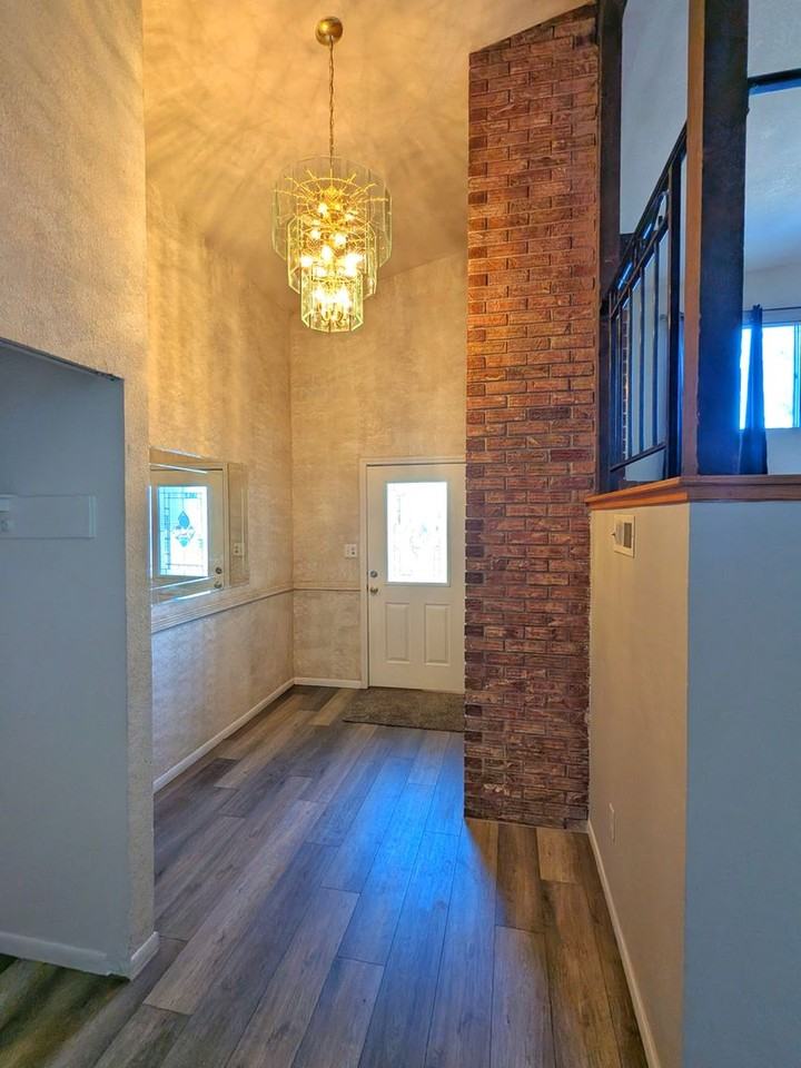 3940 Inspiration Dr - Photo 3 of 33