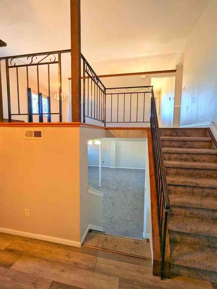 3940 Inspiration Dr - Photo 5 of 33