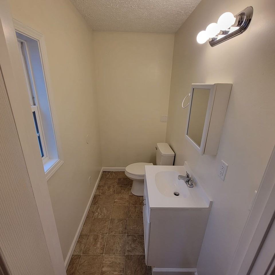 49 Stout St - Photo 6 of 13