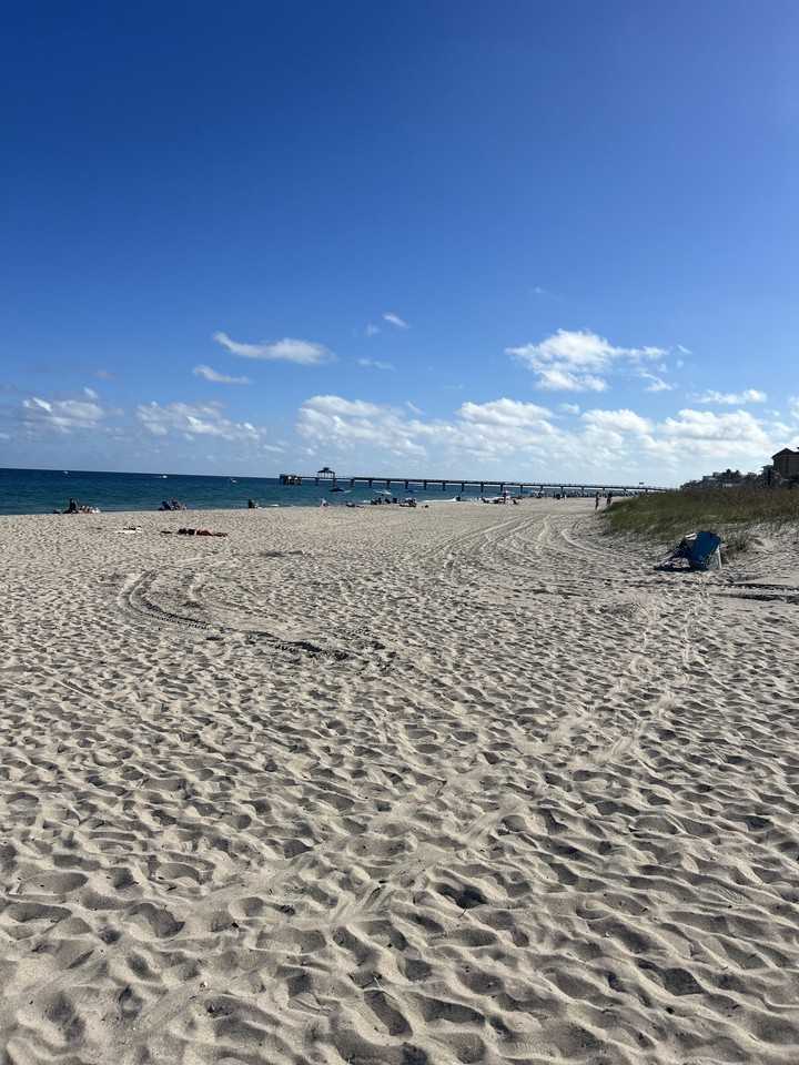 1912 Northeast 7th Street - Photo 2 of 14