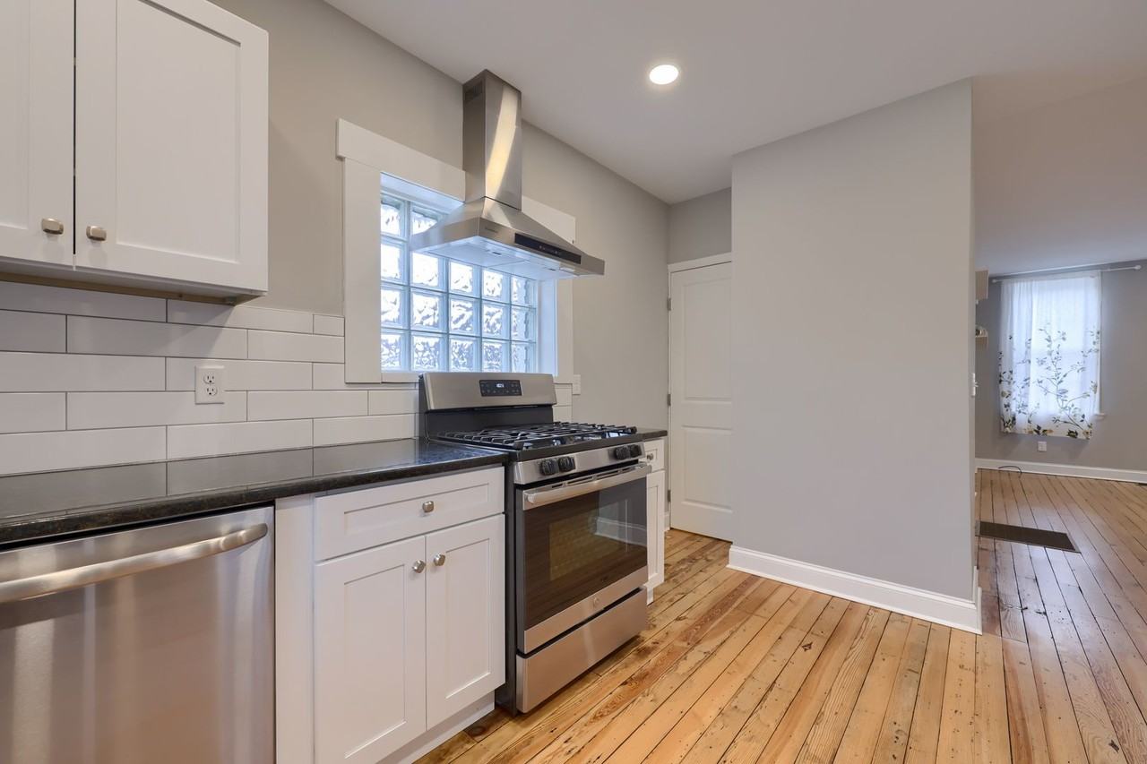 13 E New St - Photo 4 of 32