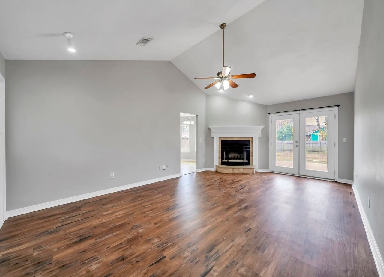 2225 Orion Lake Dr - Photo 3 of 20