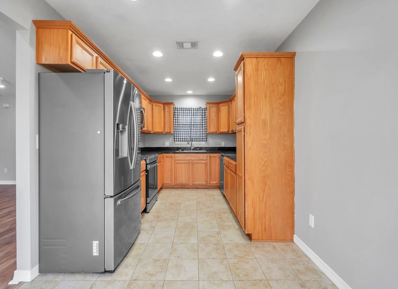 2225 Orion Lake Dr - Photo 6 of 20