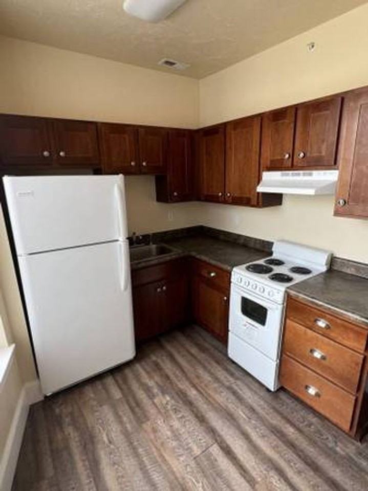 Social Club/Center Street Apartments - Photo 5 of 8