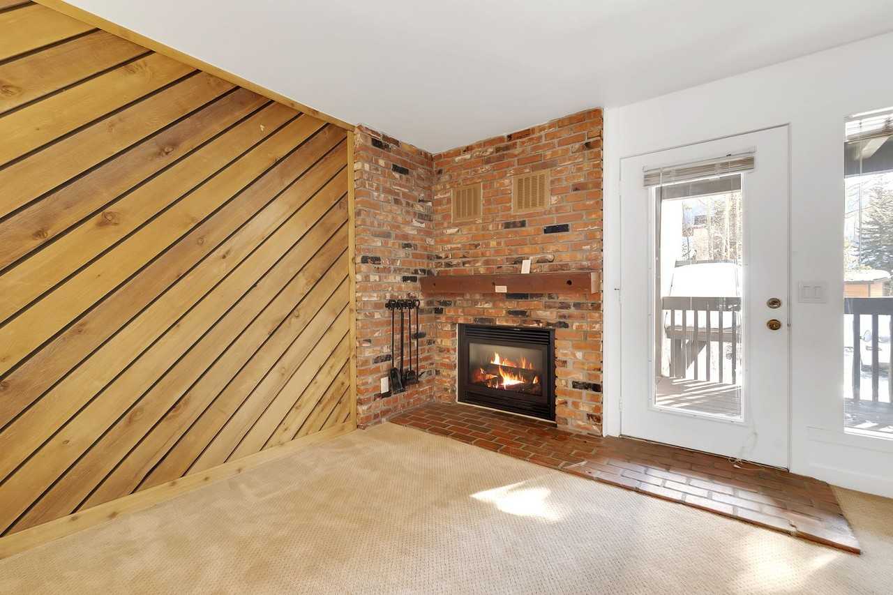 4695 Racquet Club Dr - Photo 4 of 20