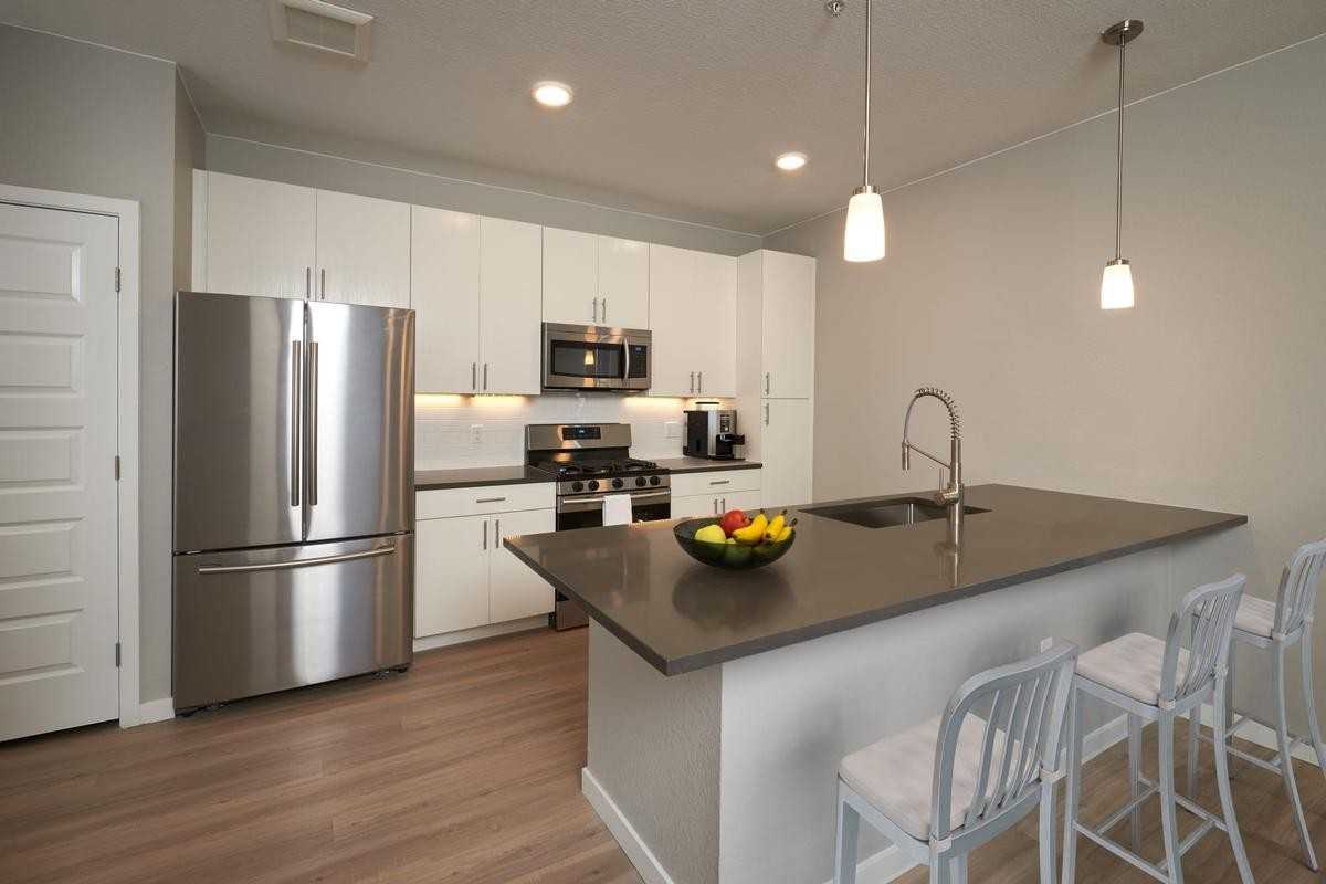 11801 York St - Photo 5 of 20