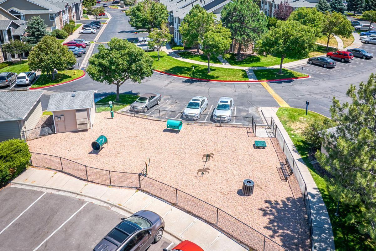 4255 Kittredge St - Photo 5 of 20