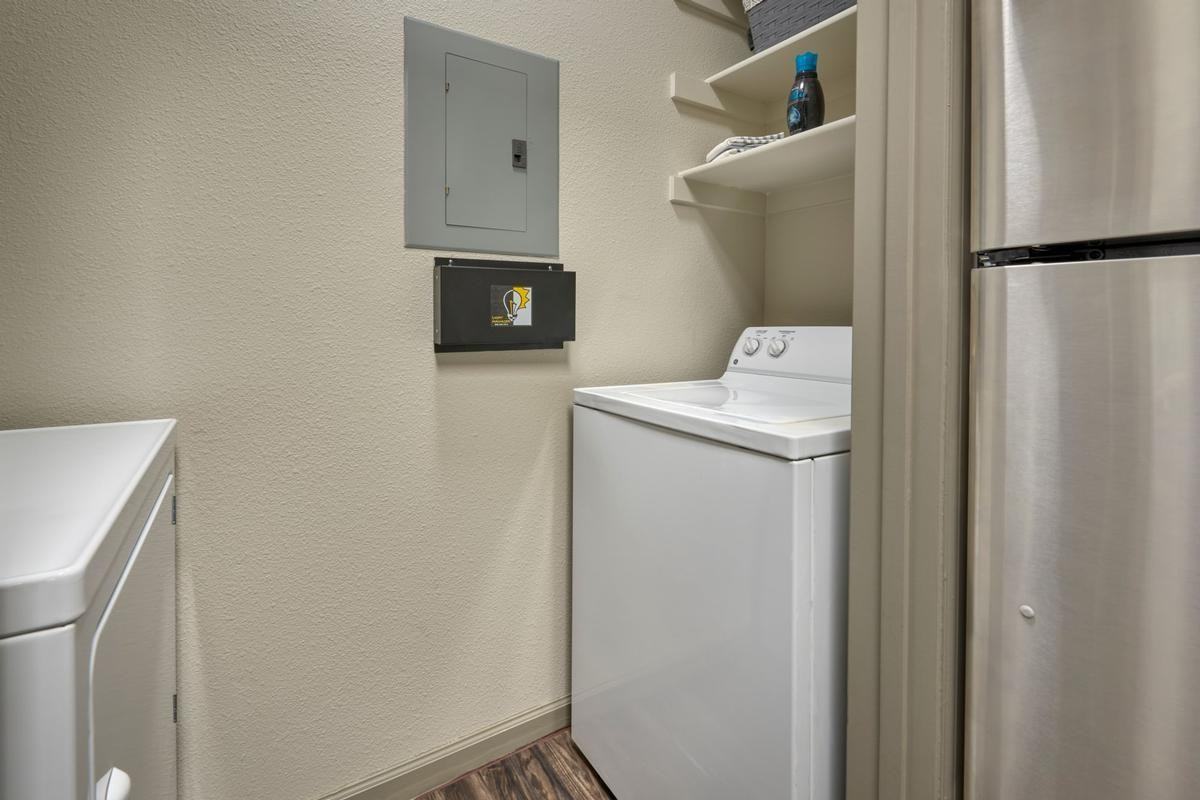 4255 Kittredge St - Photo 3 of 20