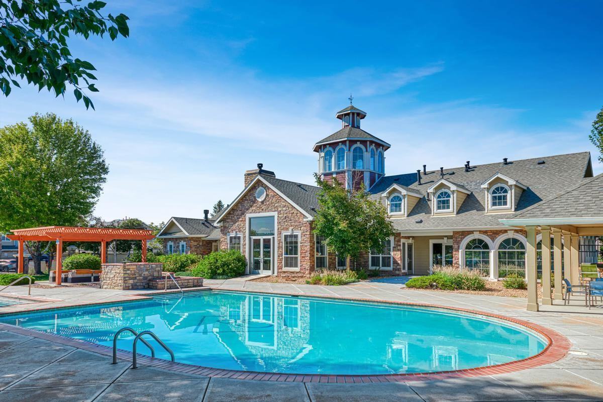 4255 Kittredge St - Photo 7 of 20