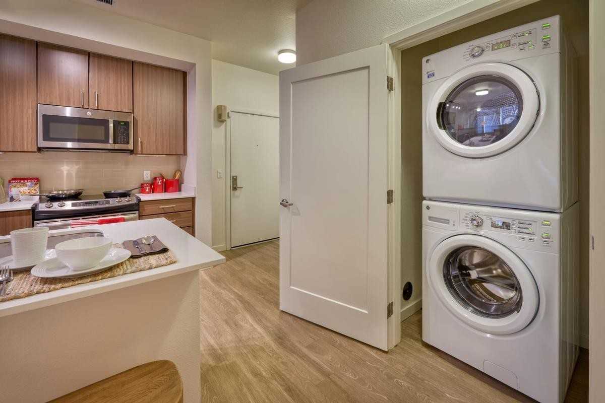 7338 S Havana St - Photo 5 of 20