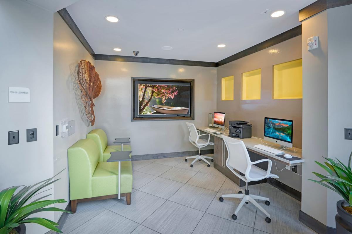 7901 E Belleview Ave - Photo 4 of 20