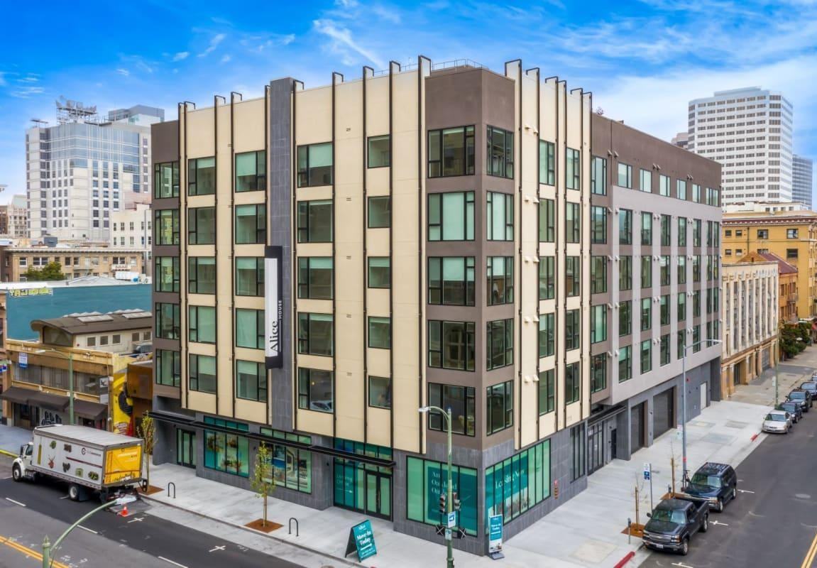 1411 Alice St - Photo 3 of 30