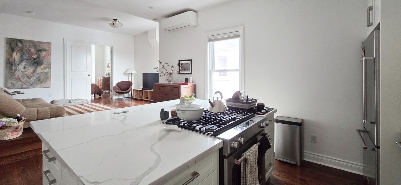 186 Gladstone Avenue #2 - Photo 4 of 20