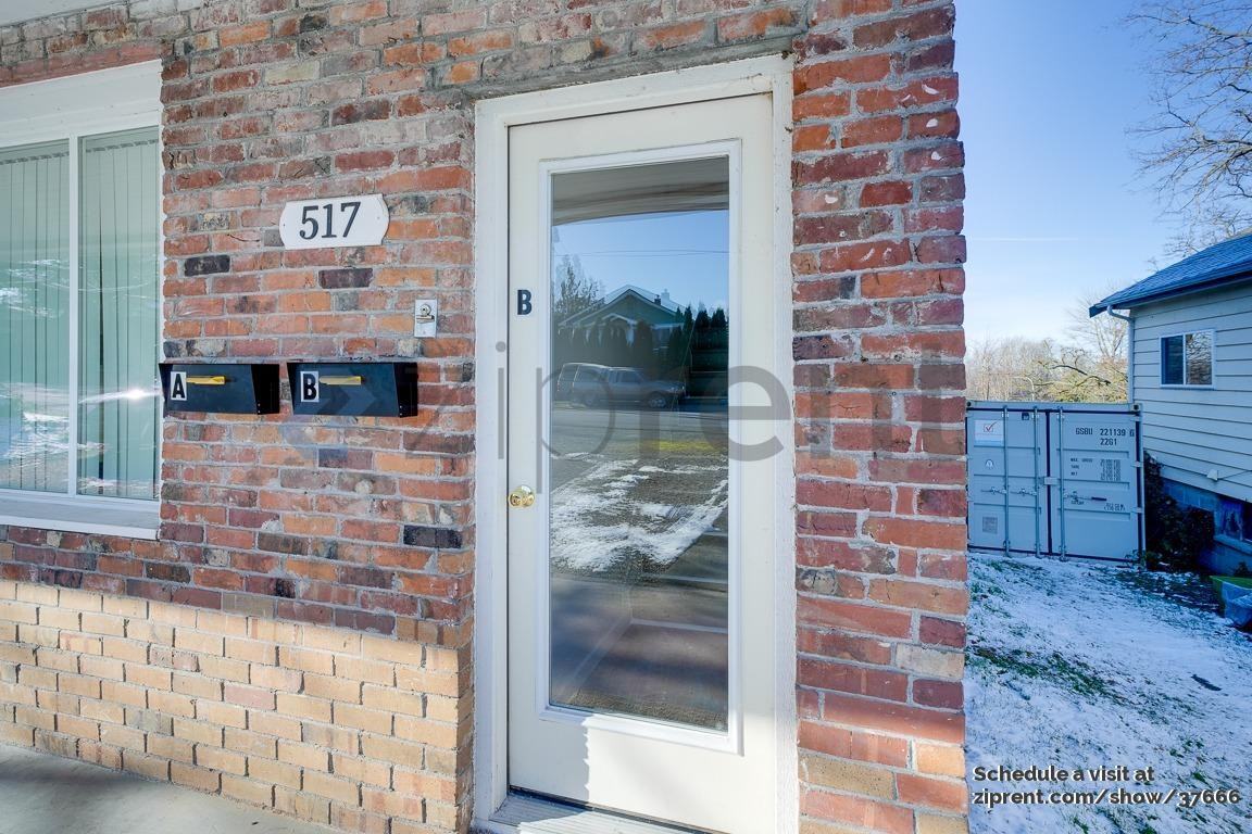 517 N 1st St #B - Photo 2 of 13