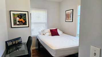 featured image of 105 Ozone St Sw #1ROOM