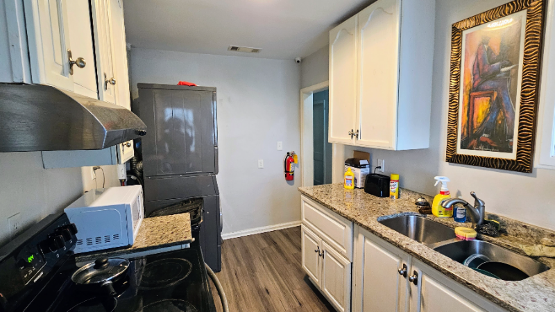 105 Ozone St Sw #1ROOM - Photo 6 of 16