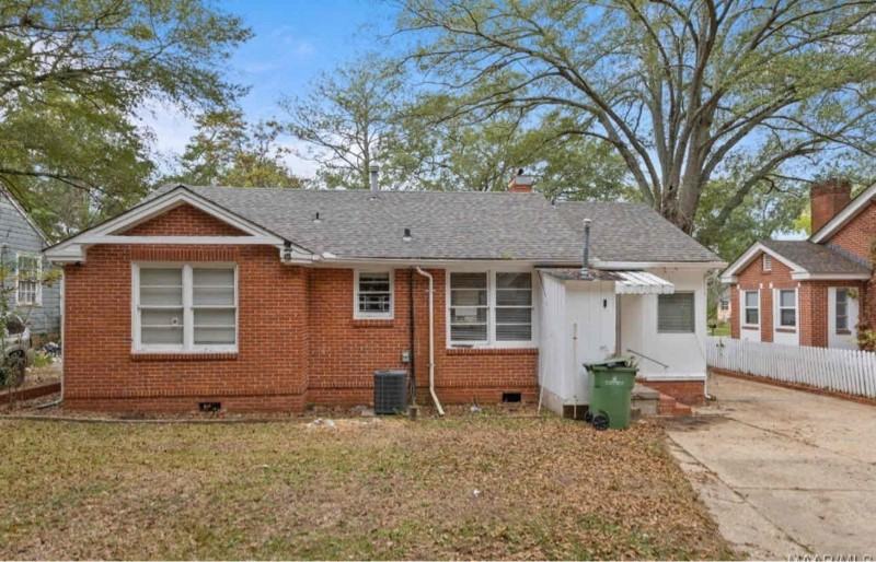 1943 Bullard St - Photo 2 of 11