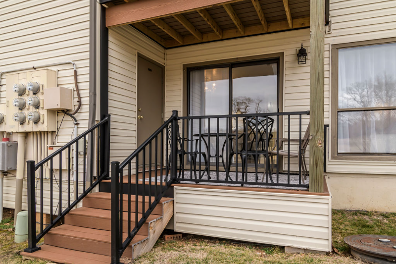 243 Clubhouse Dr #7 - Photo 2 of 17