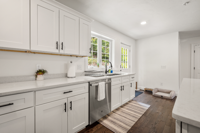 49 Chilmark St - Photo 4 of 20