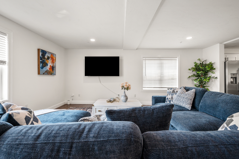 49 Chilmark St - Photo 7 of 20