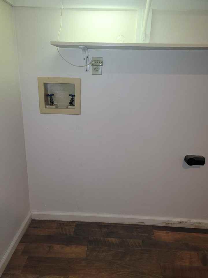 1400 Bridge Xing Apt A - Photo 3 of 25