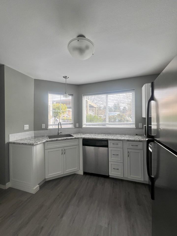 5300 Harbour Pointe Blvd #310C - Photo 7 of 18