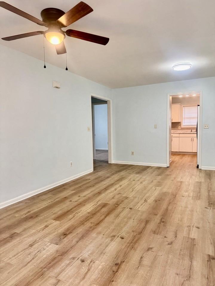 420 Summit Ave #A - Photo 4 of 11