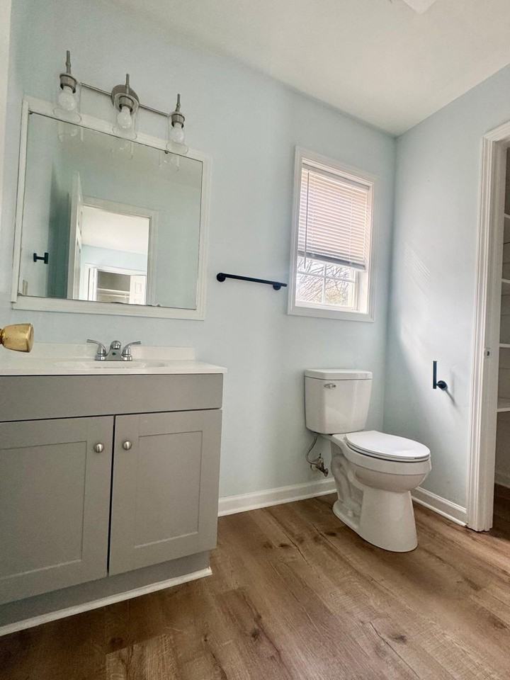 420 Summit Ave #A - Photo 6 of 11