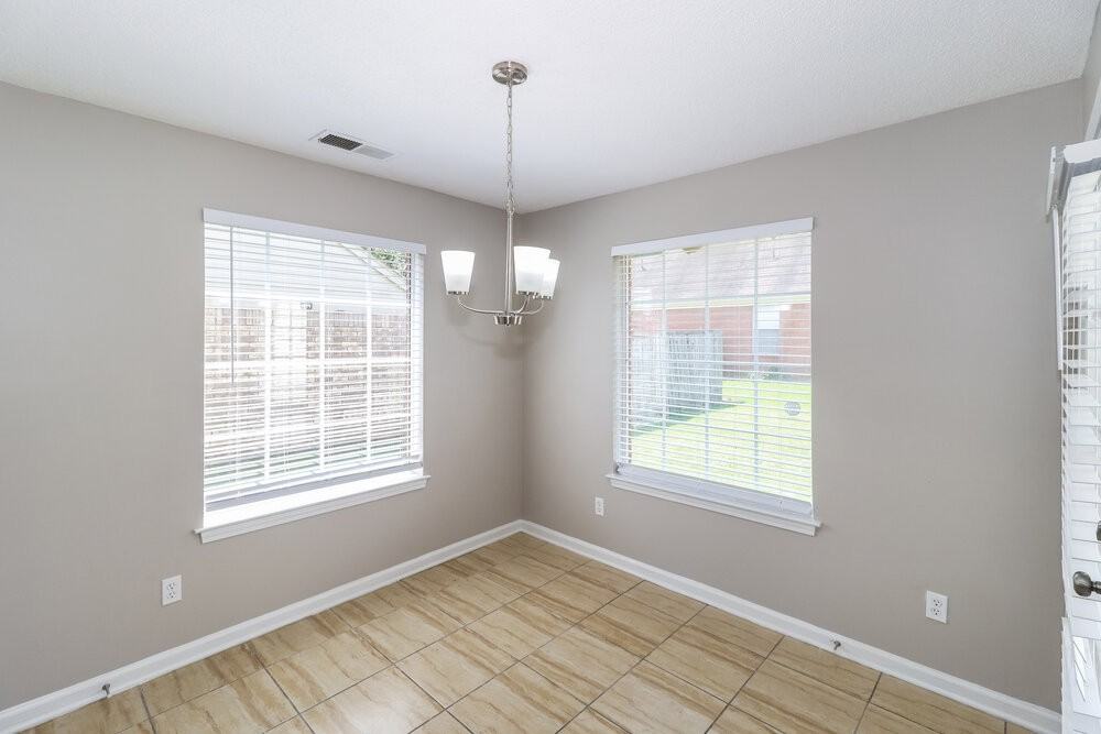 6863 Skylar Mill Ave - Photo 7 of 17