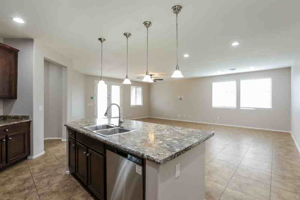 7543 W Darrel Rd - Photo 6 of 16