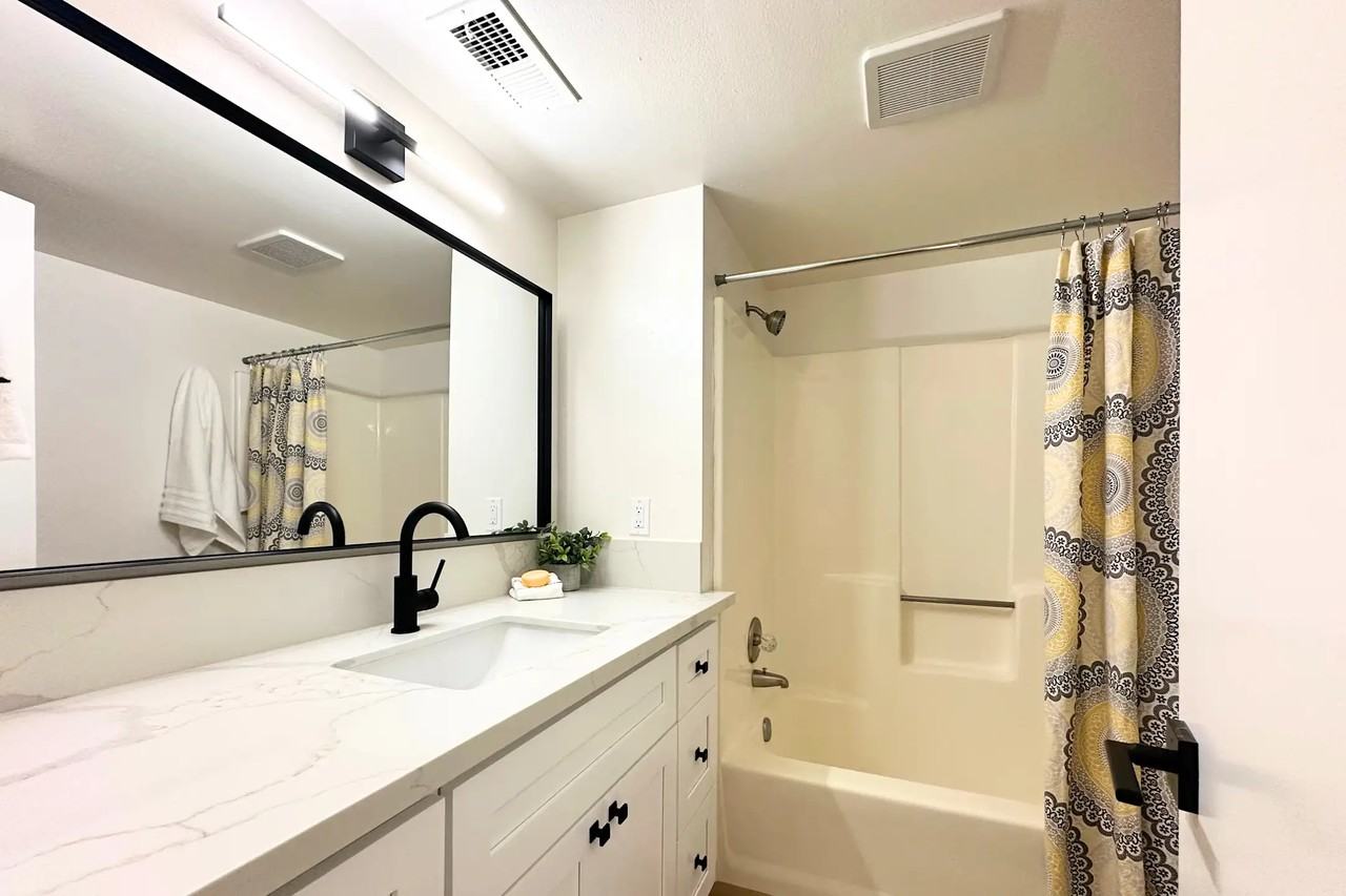 203 Luz Pl - Photo 2 of 15