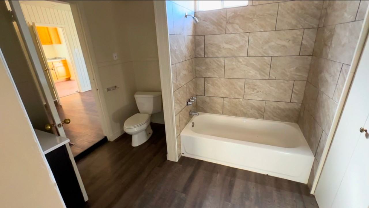 269 N Main St - Photo 5 of 9