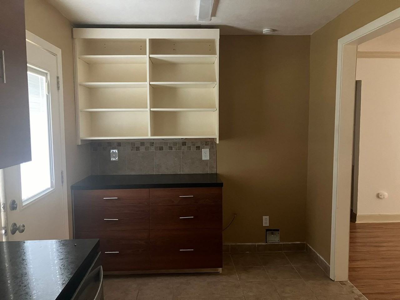 517 Windswept Dr - Photo 3 of 14