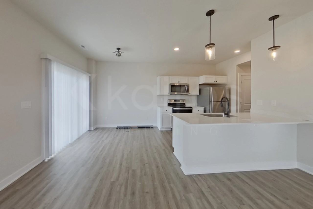 6906 Bluebell Ct - Photo 3 of 24