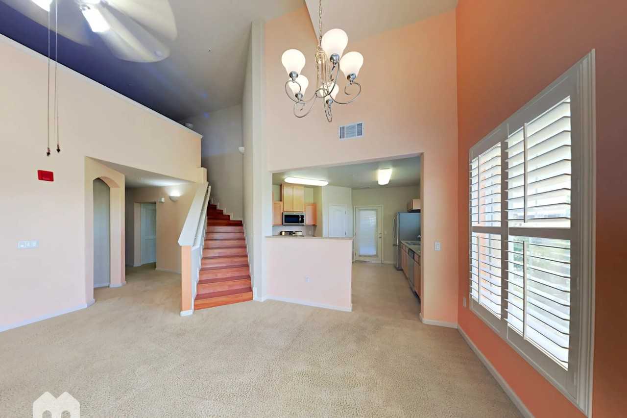 916 Vessona Cir - Photo 3 of 20