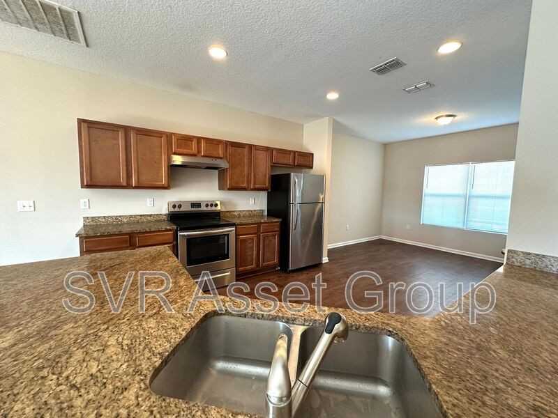 9296 Canary Ivy Ln - Photo 6 of 19