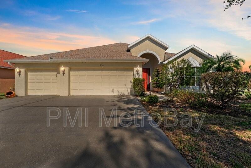 9103 Pinebreeze Dr - Photo 3 of 50