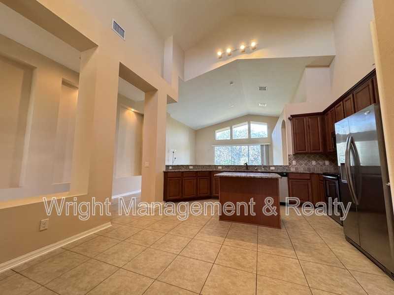 10756 Breaking Rocks Dr - Photo 6 of 32