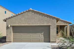 featured image of 849 E Artesia Pl