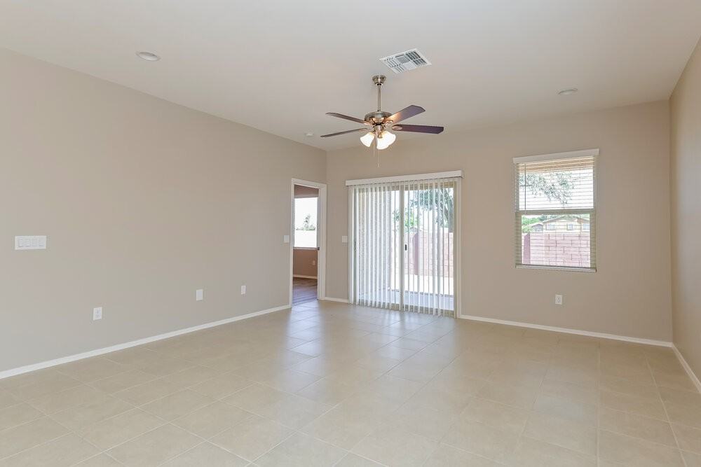 849 E Artesia Pl - Photo 4 of 16