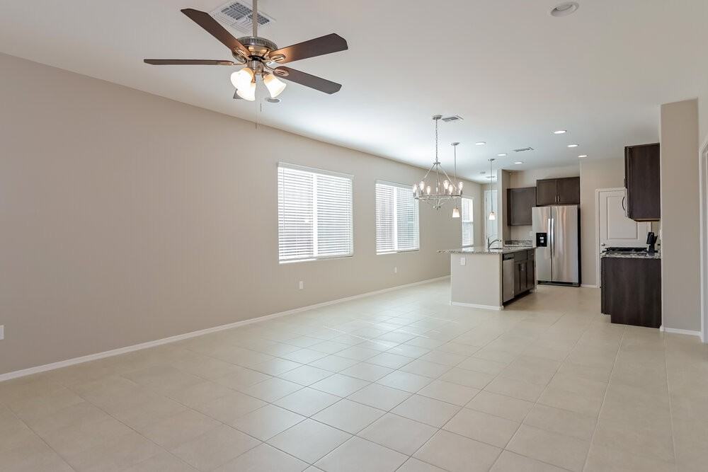 849 E Artesia Pl - Photo 5 of 16