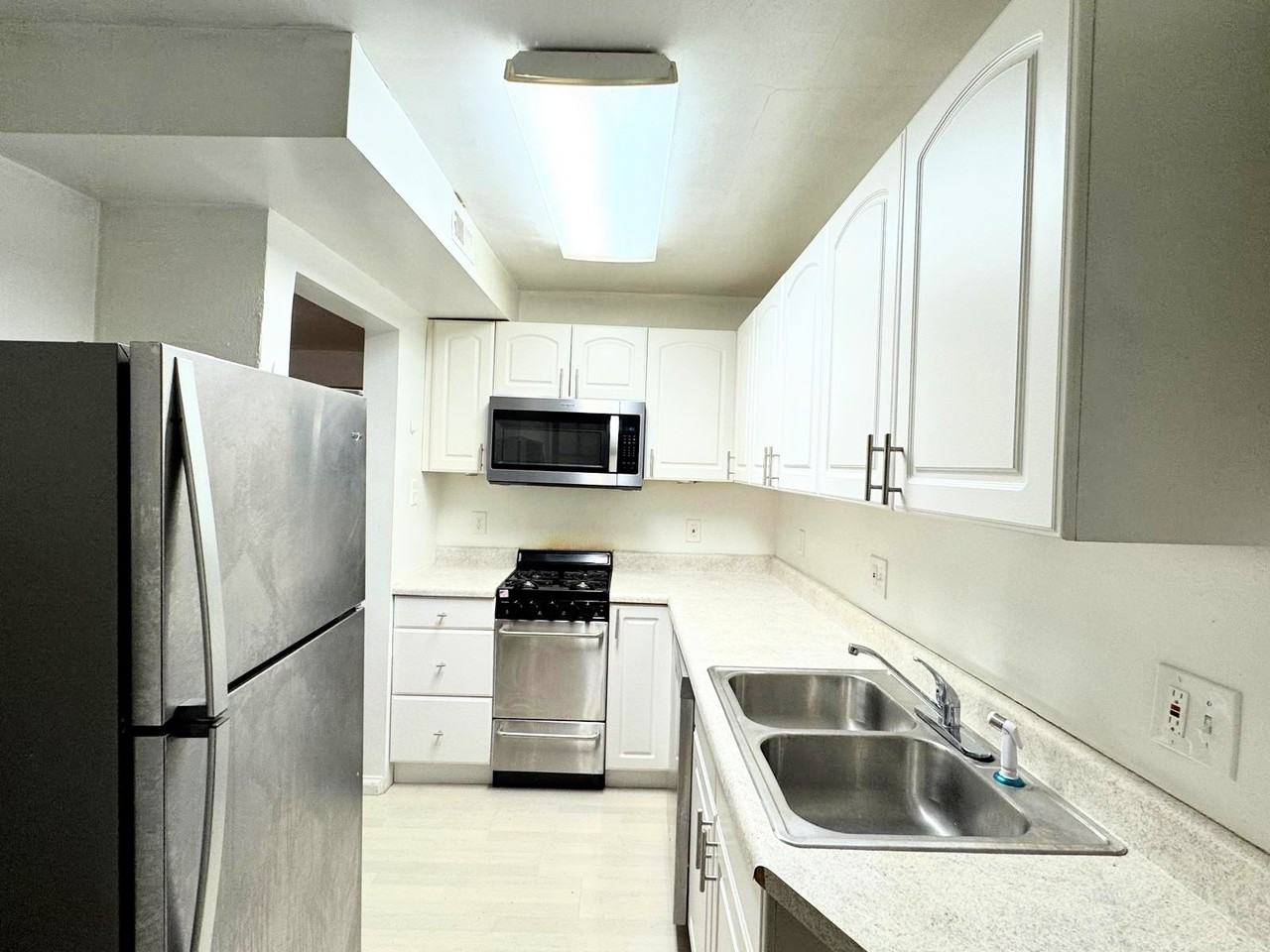 125 W Bodley - Photo 2 of 23