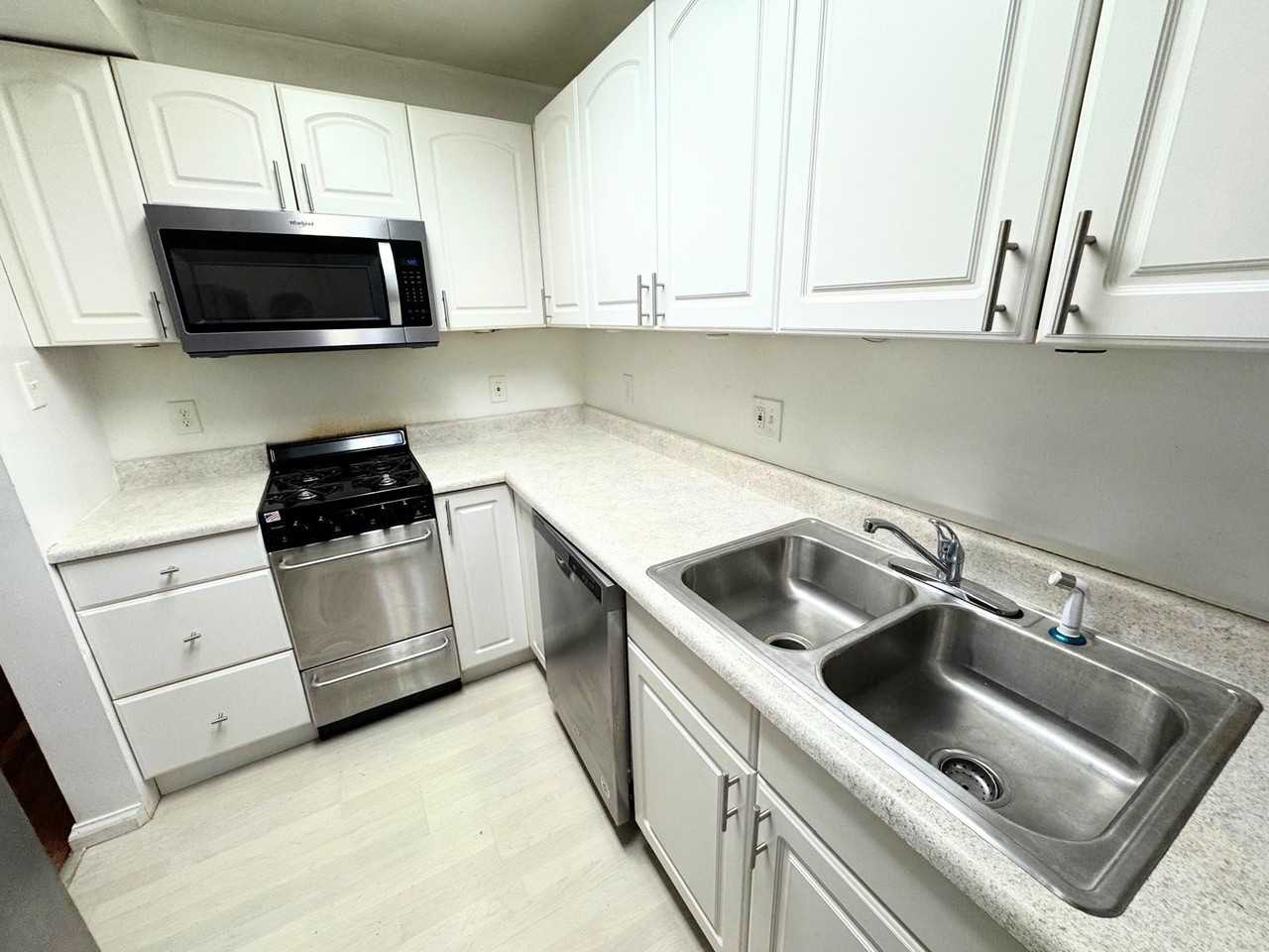 125 W Bodley - Photo 3 of 23