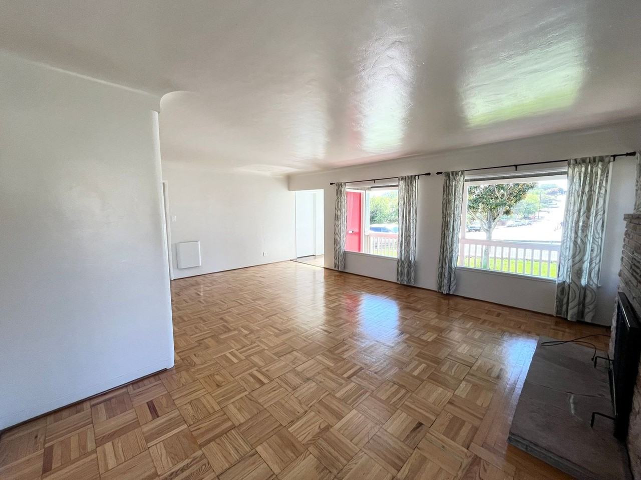 410 Grand Ave - Photo 5 of 15