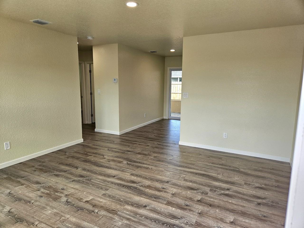 105 Lagrange Ave #NA - Photo 4 of 10