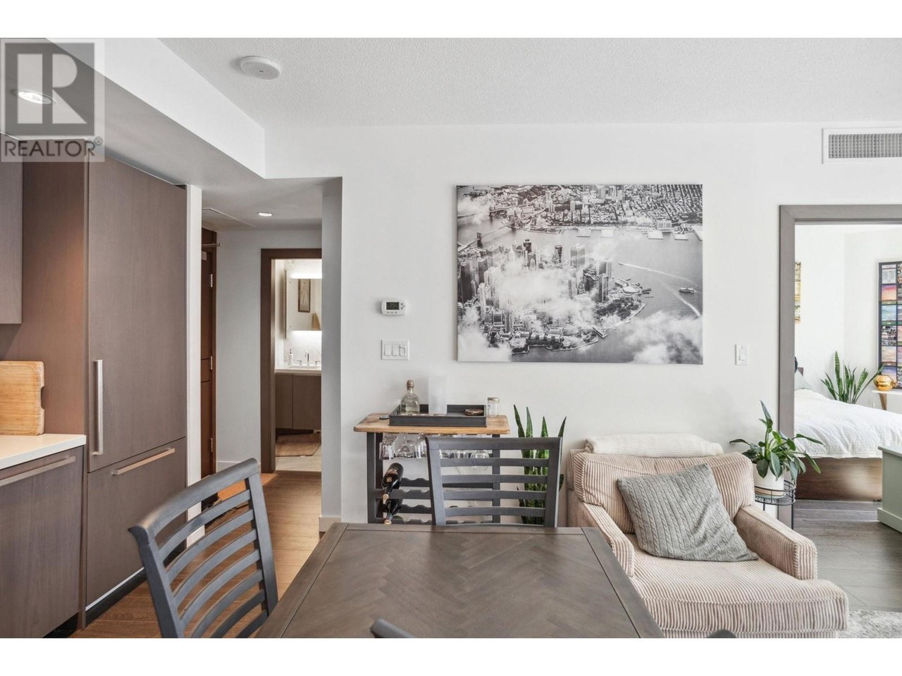 38 Smithe Street - Photo 7 of 20