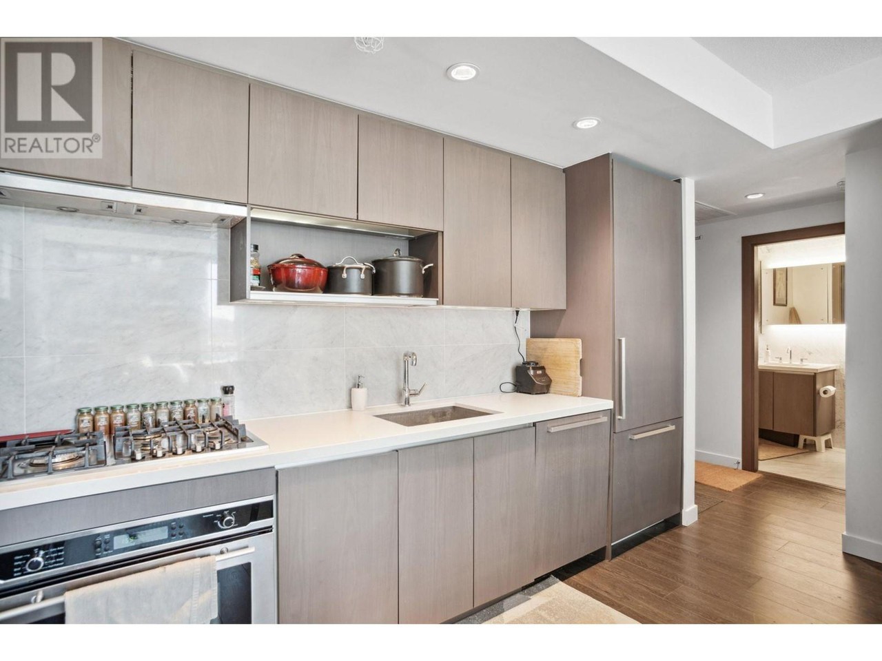 38 Smithe Street - Photo 4 of 20