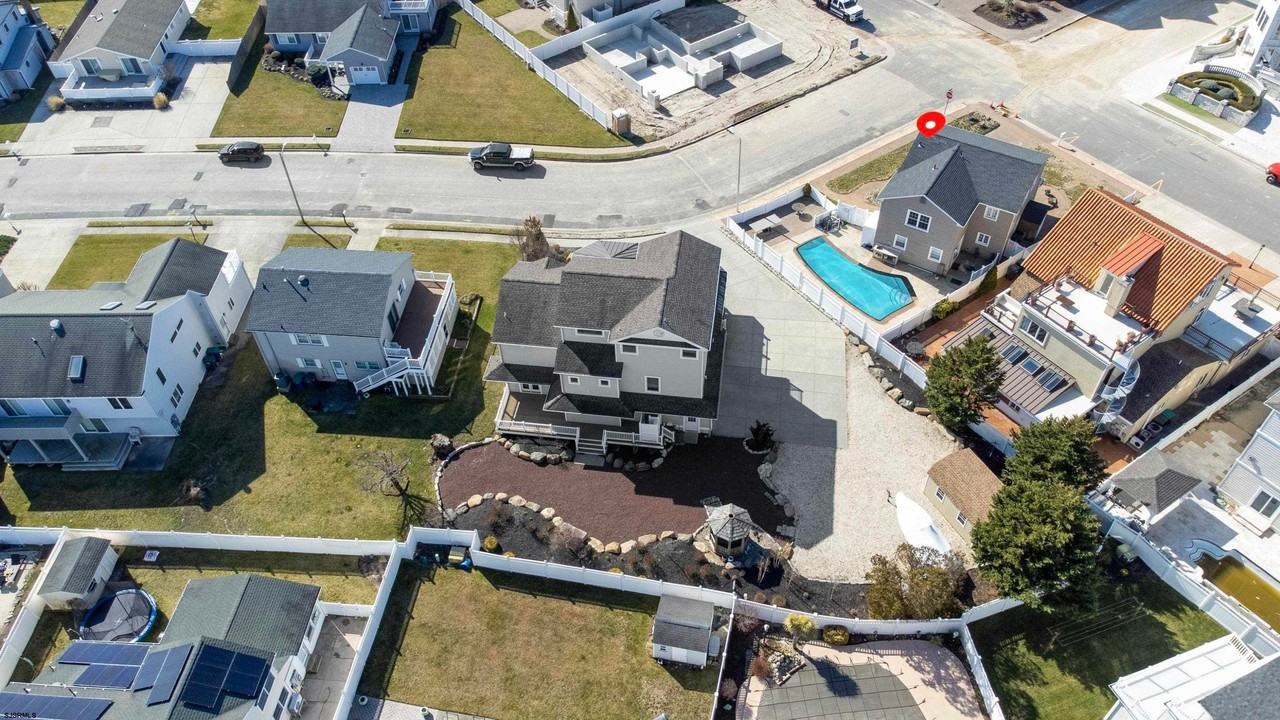 29 Ocean Dr W Dr - Photo 2 of 32