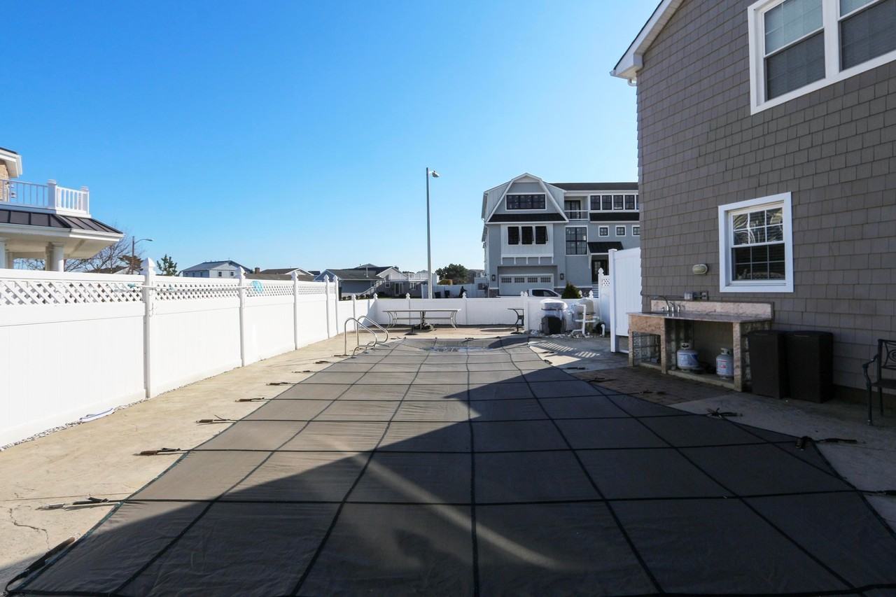 29 Ocean Dr W Dr - Photo 6 of 32